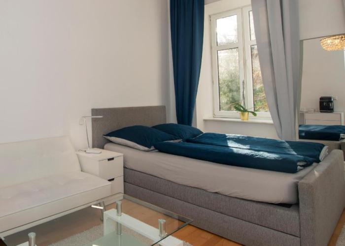 Home Suites Home