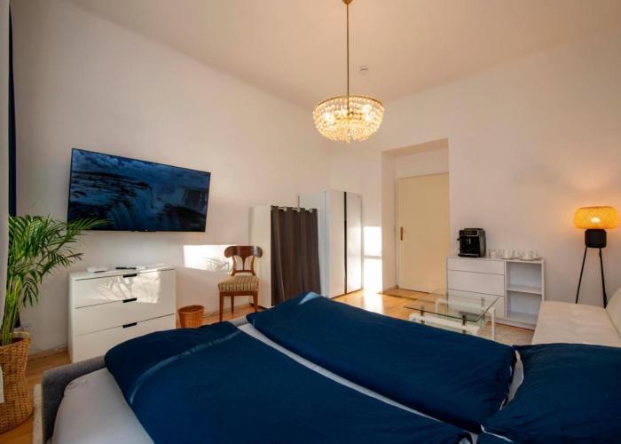 Home Suites Home