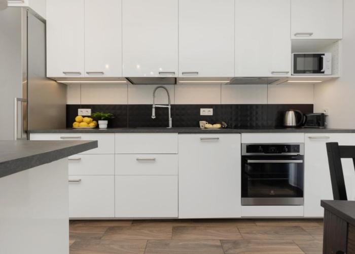 Apartment Warsaw Goclaw & 2 bedrooms & Parking & Balcony by Renters