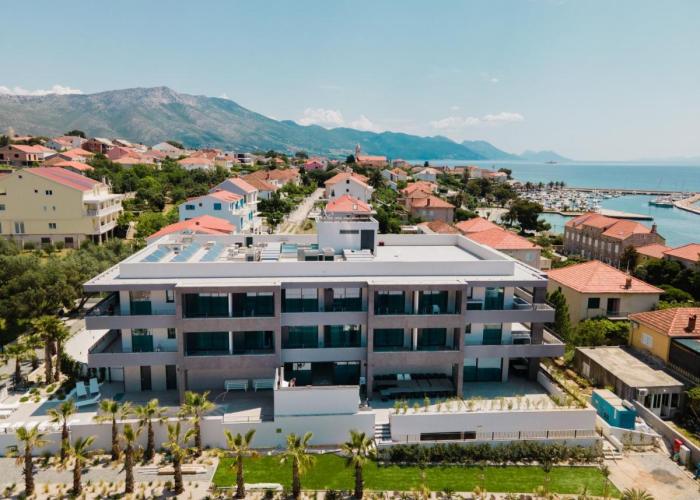 Hotel Crystal