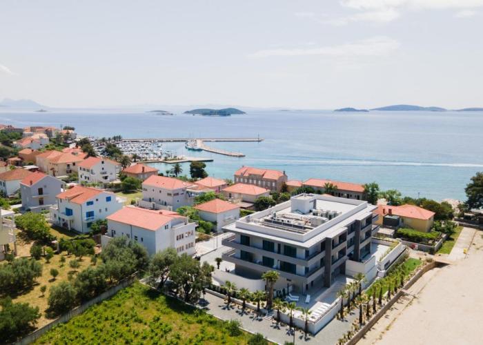 Hotel Crystal