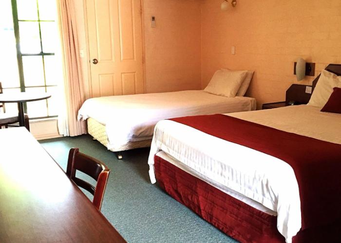 Town Square Motel