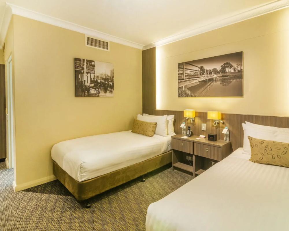 фото Mercure Orange