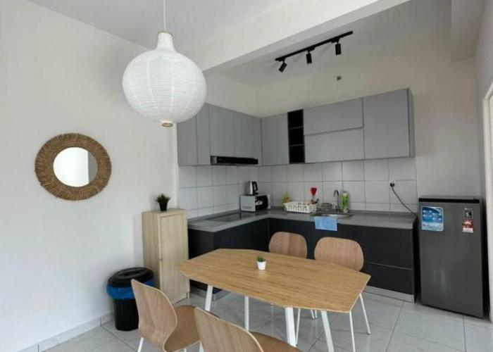 New The Sun Homestay at Sg Nibong nearby Queensbay or PISA or FTZ Bayan Lepas HENG