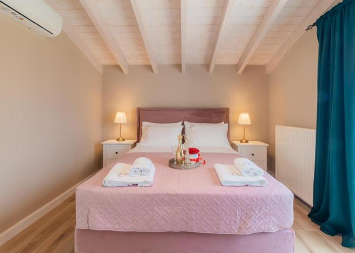 Melena Premium Suites