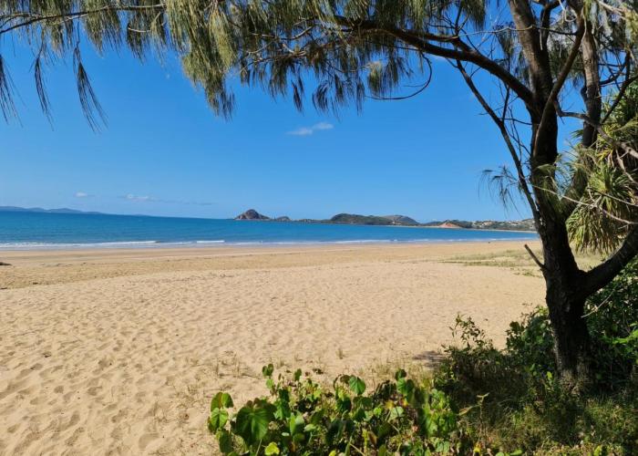 ARay at Cooee Bay - Apt A - Beach House Yeppoon