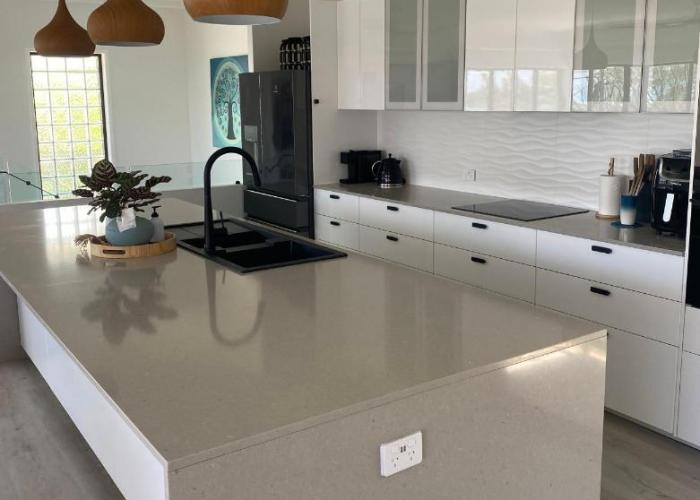 ARay at Cooee Bay - Apt A - Beach House Yeppoon
