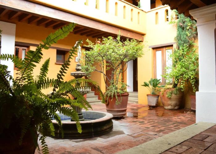 Hotel Azucena