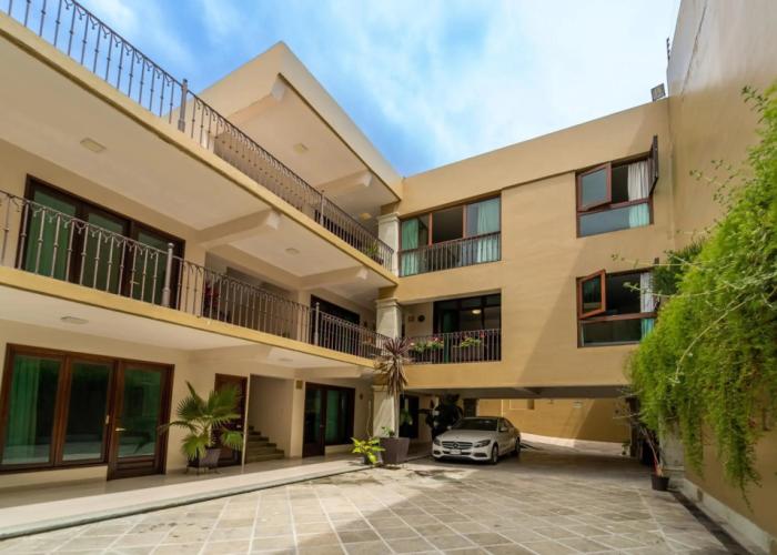 Casa de las Flores Hotel