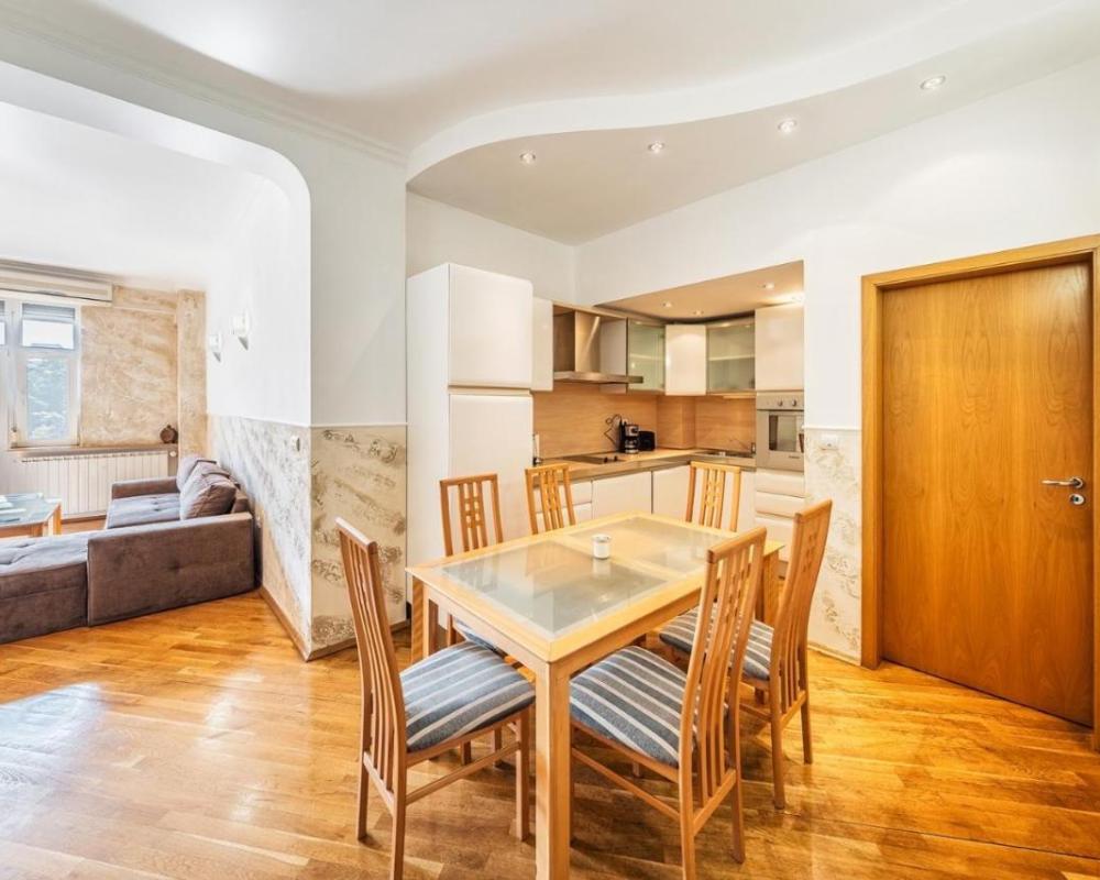 фото Sofia University Life Apartment