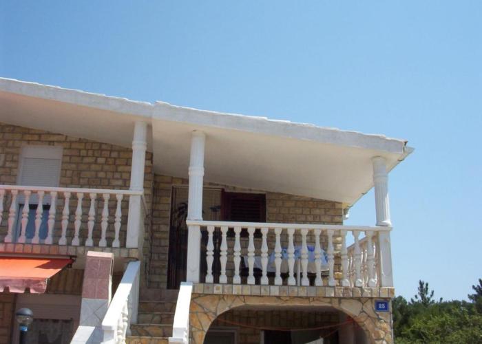 Apartments Tuka near the beach