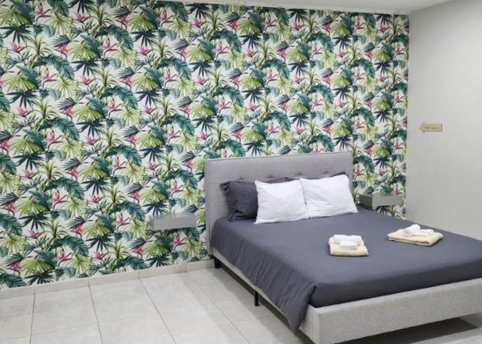 Vibrant Studio Near the Beach