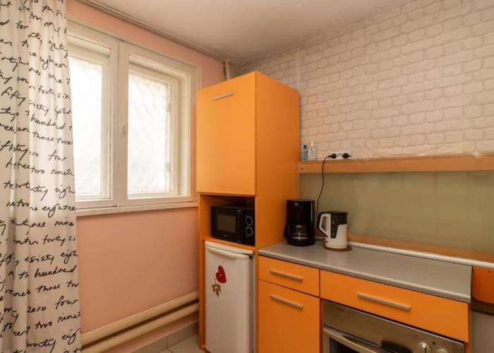Charming Artistic Central Apartment
