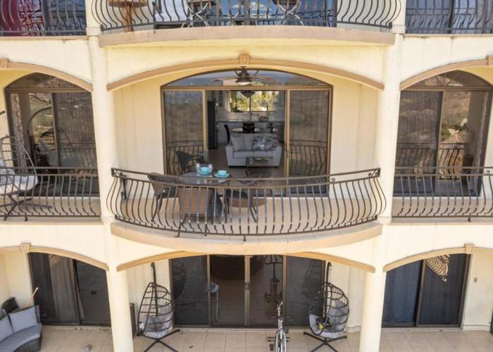 Casa Blanca Two Bedroom,two Bath Oceanview Condo