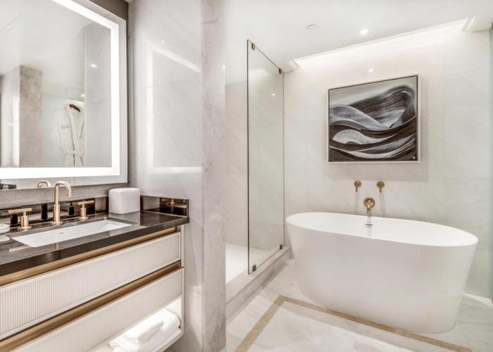 AZUR Legacy Collection Hotel