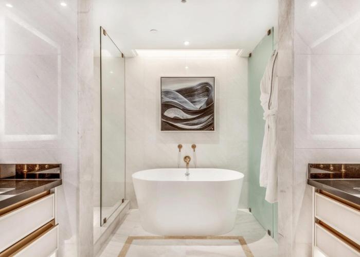 AZUR Legacy Collection Hotel