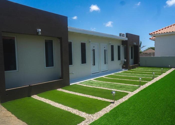 Pavia's Centerpoint Oasis