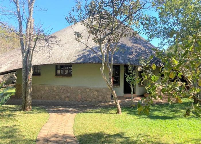 Family Lodge in Natural African Bush - 2115