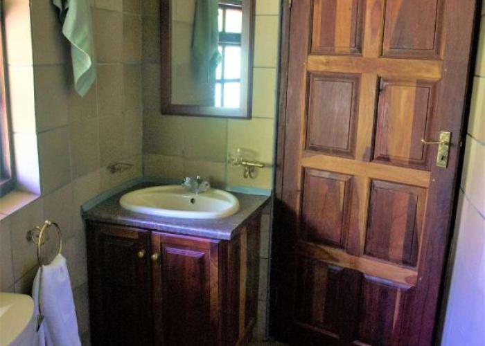 Family Lodge in Natural African Bush - 2115
