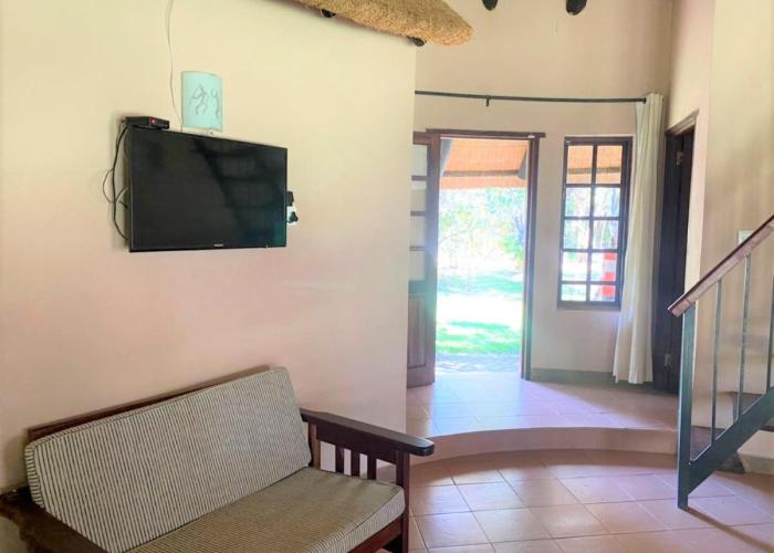 Family Lodge in Natural African Bush - 2115