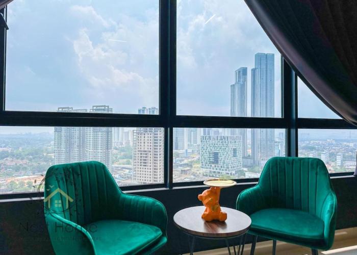 Twin Tower Residence by Nest Home【5 mins walk to CIQ】