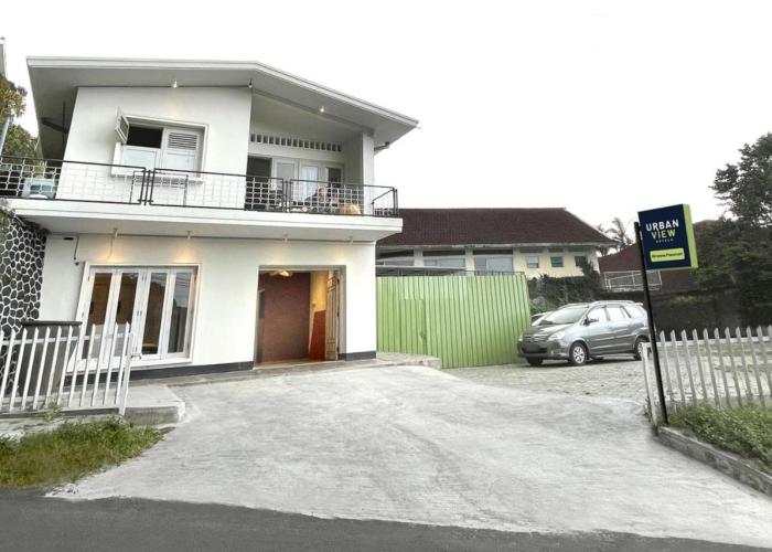 Urbanview Wisma Nirwana Tretes by RedDoorz