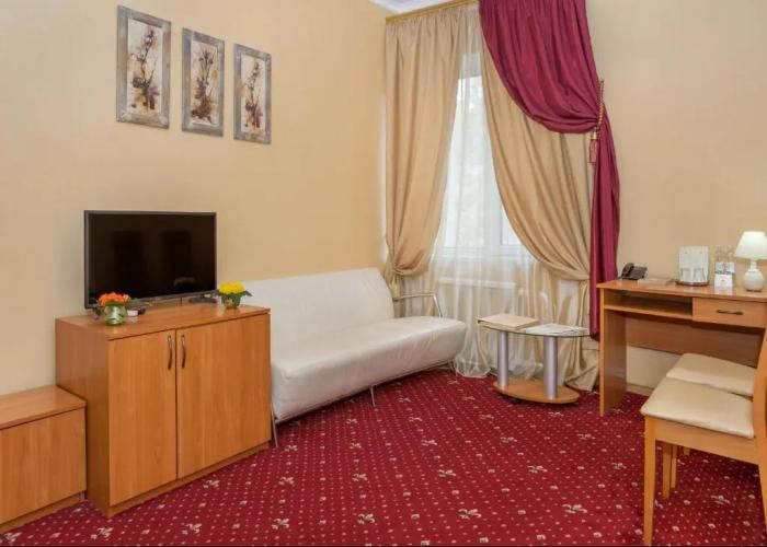 Hotel Lermontovskiy