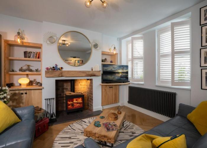 Modern Home in Windermere by LetMeStay