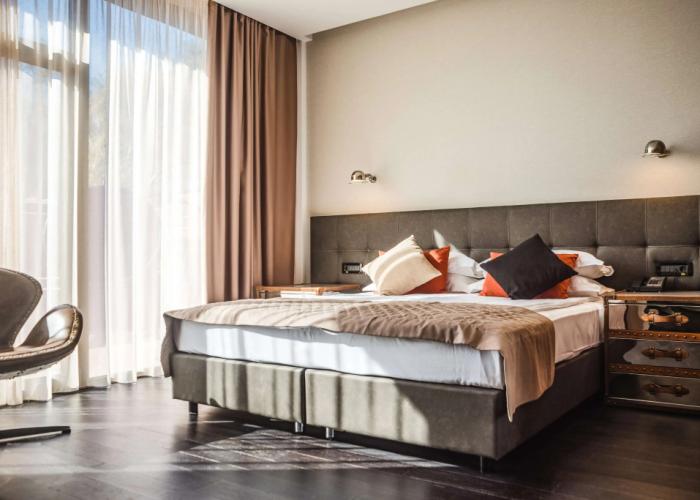 M1 Club Hotel