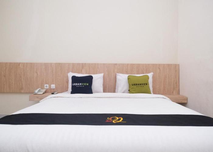Urbanview Hotel DJ Inn Tegal