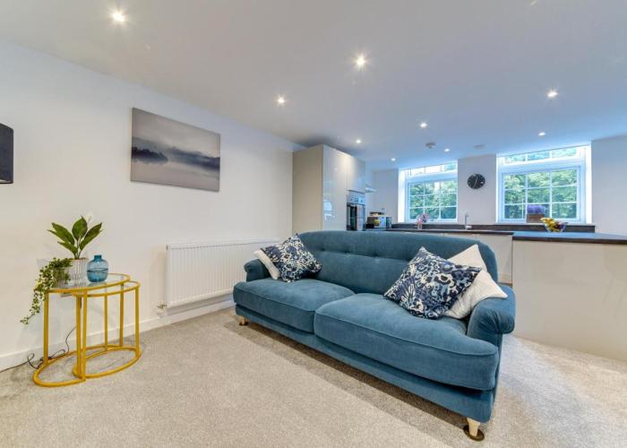 Stylish & Contemporary 2-Bed Townhouse - Parking - Wi-Fi - Netflix