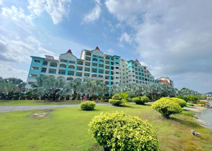 AnyLodge Waterfront Marina Island Pangkor