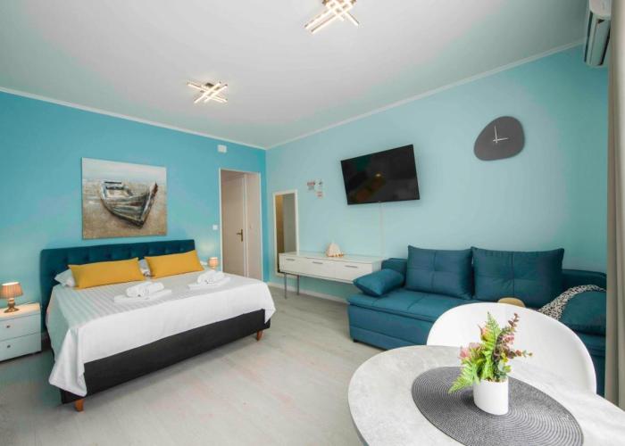 A-more accommodation