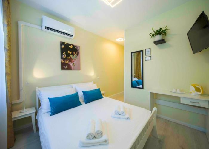 A-more accommodation