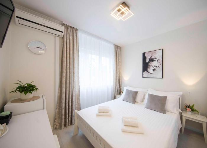 A-more accommodation
