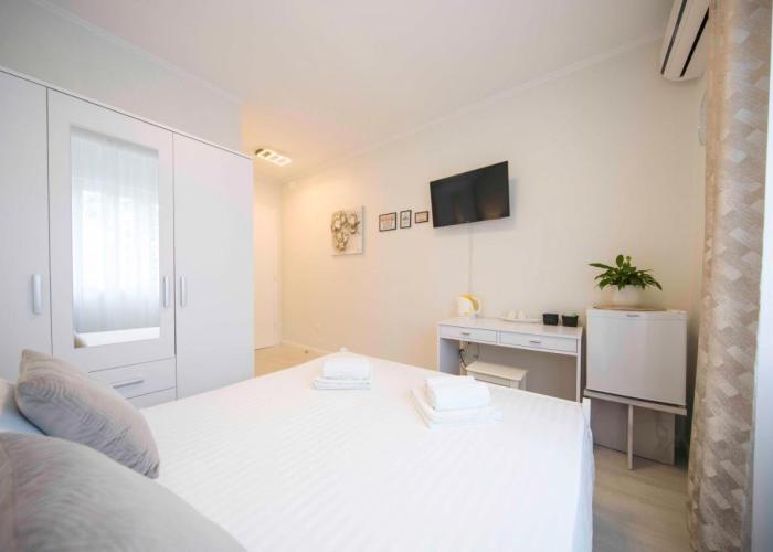 A-more accommodation