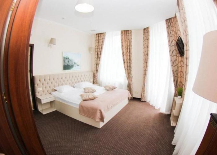 Hotel 52