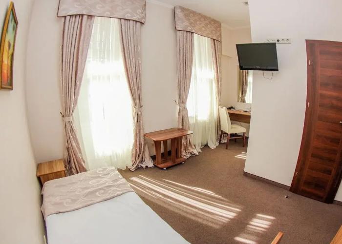 Hotel 52