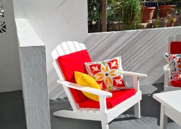 Amanda's Place Yellow Studio - Pool and Tropical garden