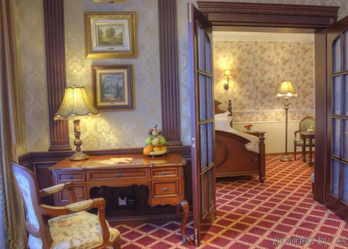 Frederic Koklen Boutique Hotel