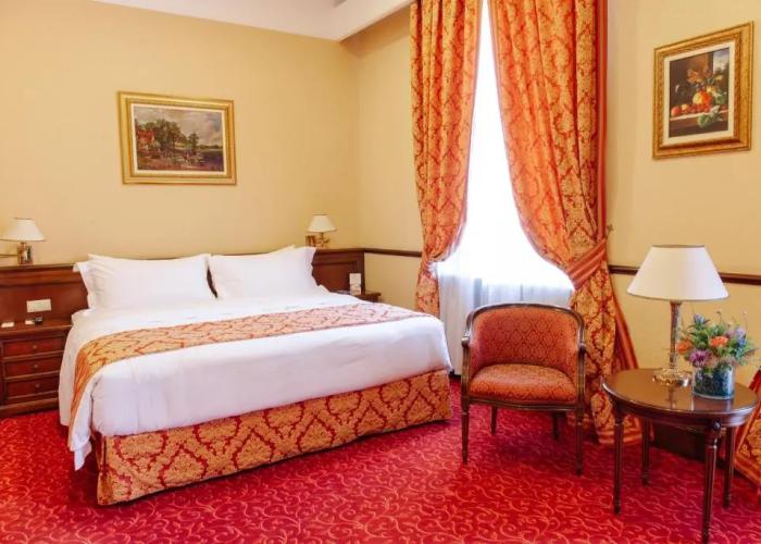 Hotel Bristol