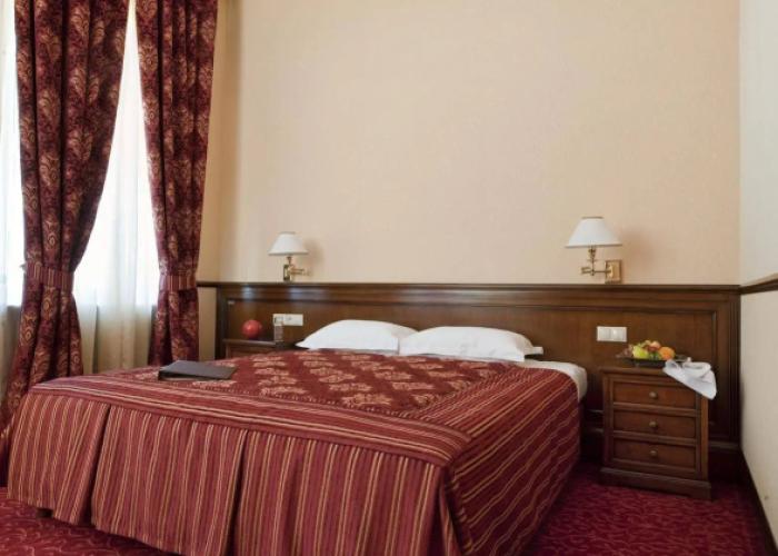 Hotel Bristol