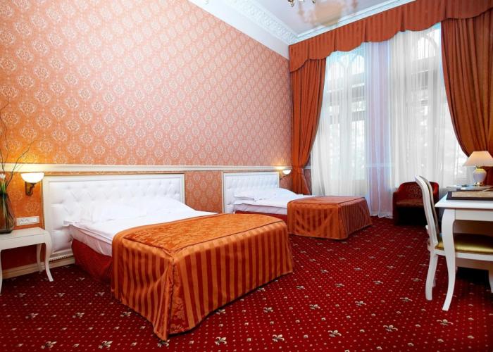 Londonskaya Hotel
