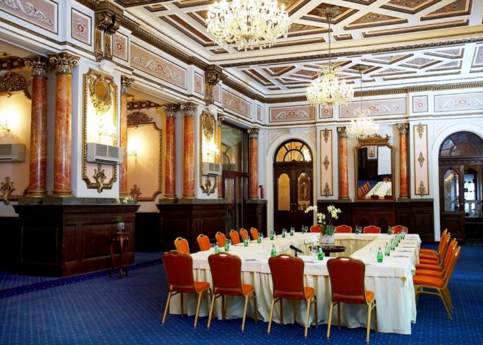 Londonskaya Hotel