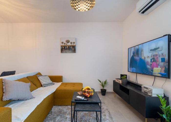 Kamarin Apartment