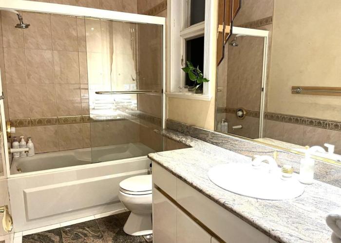 Van Nest near YVR UBC Downtown