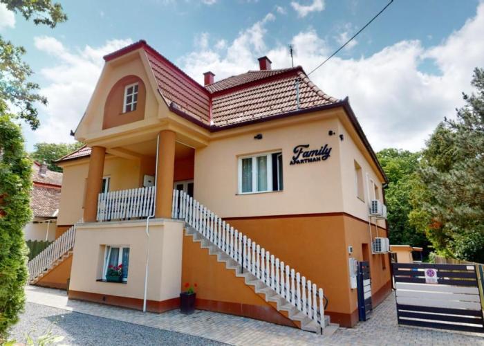 FAMILY APARTMAN