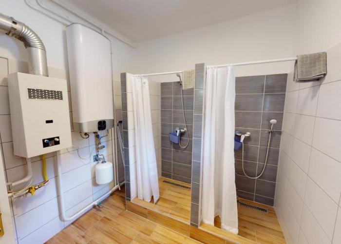 FAMILY APARTMAN