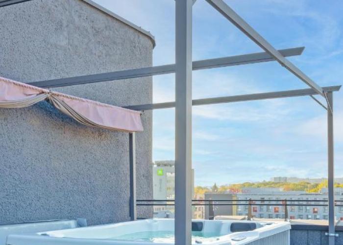 Apartments in Kaunas city centre with Jacuzzi bath