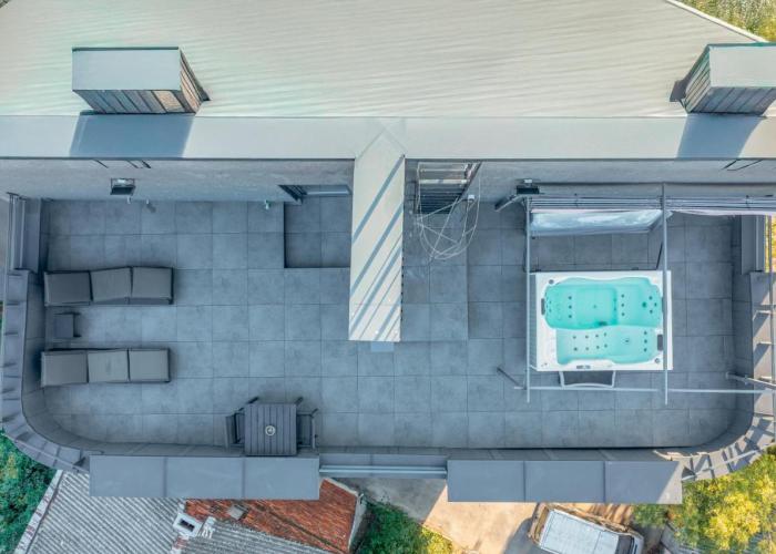 Apartments in Kaunas city centre with Jacuzzi bath